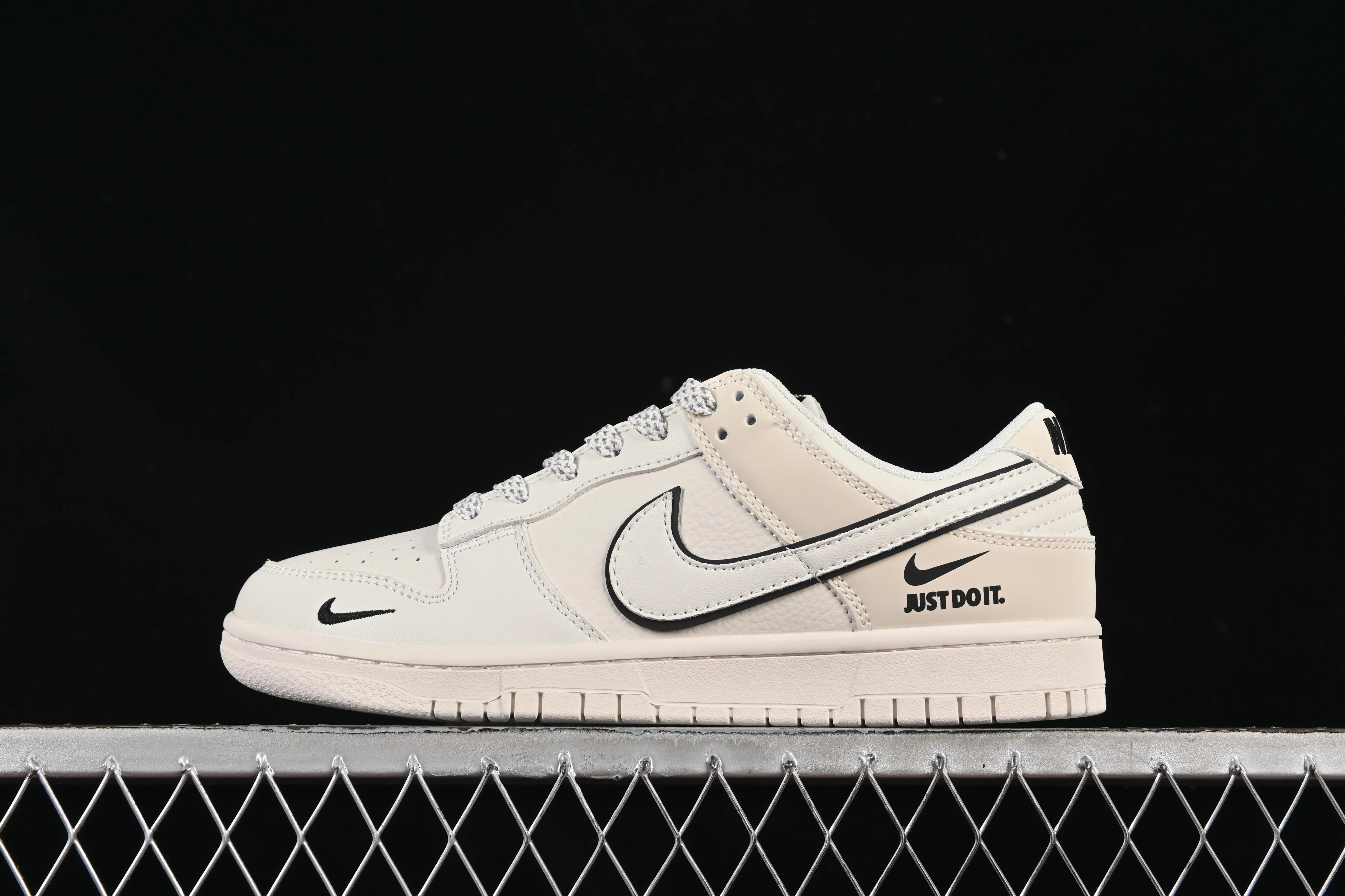 All categories Nk SB Dunk Series Nk SB Dunk Low High-end customized low-top sneakers Nike SB Dunk Low "Just Do it" Anniversary high-end customized low-top casual sneakers CS1688-110